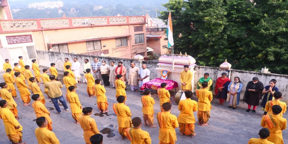 Sri Devi Prasadiya Adarsh ​​Sanskrit Mahavidyalaya,Jagdishpur,Ballia  (U.P.)